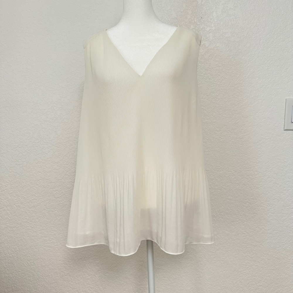 H&M Pleatedβ Sleeveless Boho Blouse Cream V-Neck Flowy Top Cottagecore Fairycore